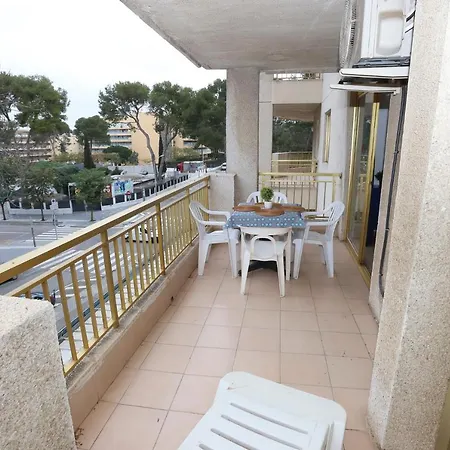 Apartment Cat-92 225 *